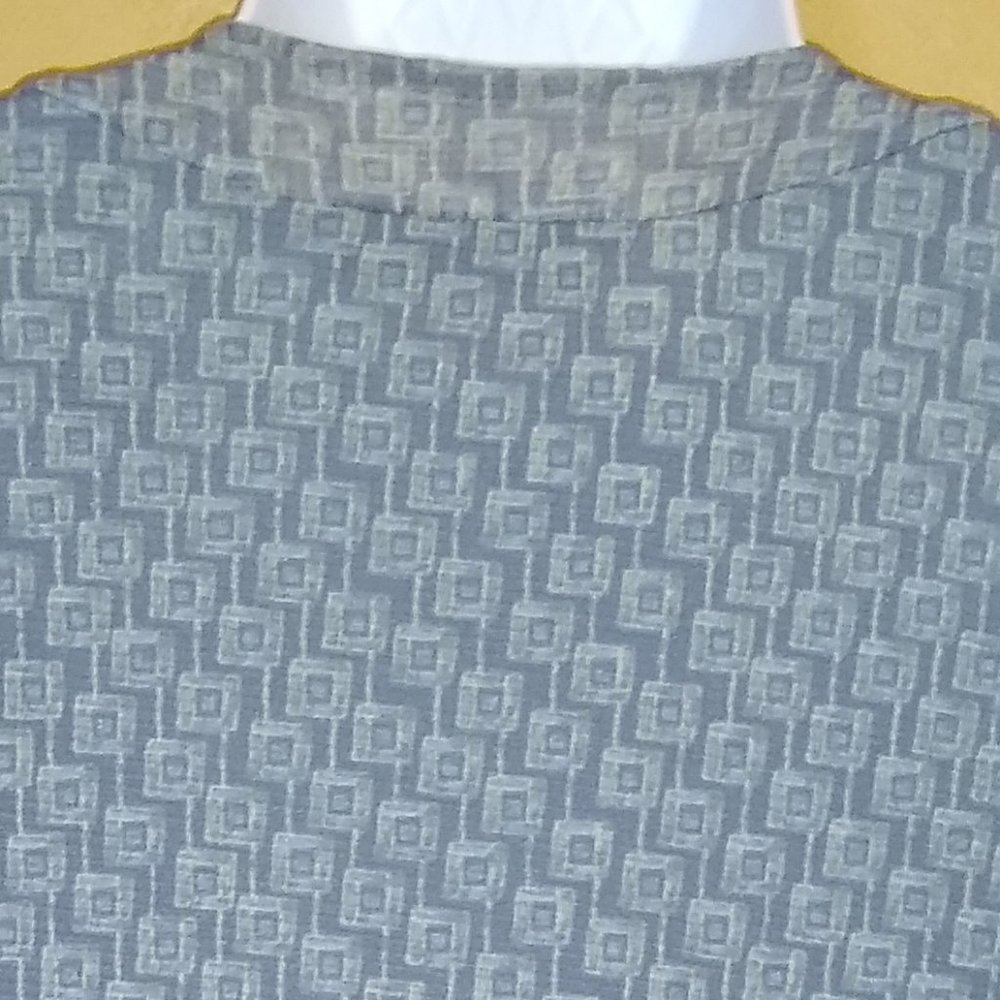Axcess Sleeveless Top EUC - Picture 5 of 9